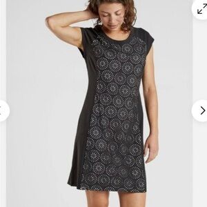 Krimson Klover Jasmine Black White Floral Laser Cut Dress. Size Medium